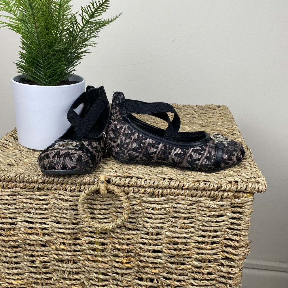 Michael Kors Kid’s flat